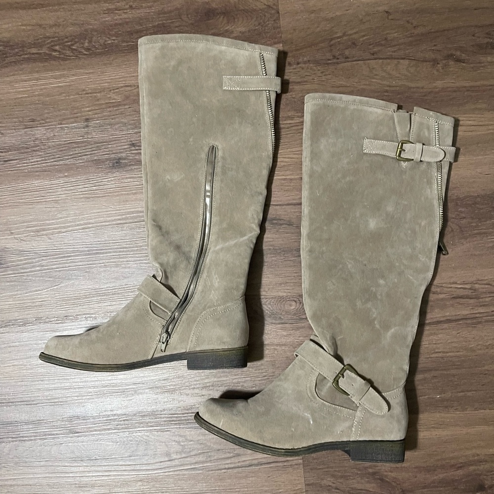 Tan boots